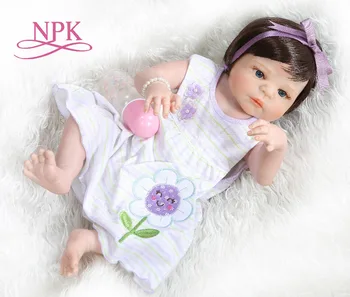 NPK 56CM bebe boneca reborn baby doll linda garota victoria corpo cheio de silicone Banheira de brinquedo macio do toque real Presente de Aniversário
