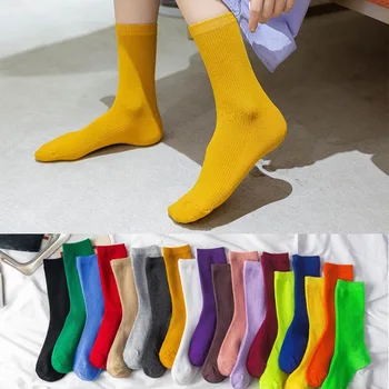 Quatro estações estilo de cor sólida, independente de embalagem Pilha de meias meias femininas médio tubo respirável meias de algodão listrado